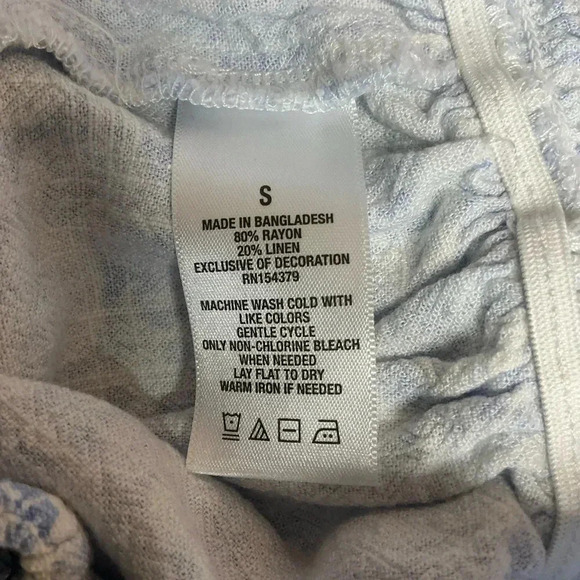 Woman’s aeropostale crop - Picture 3 of 5